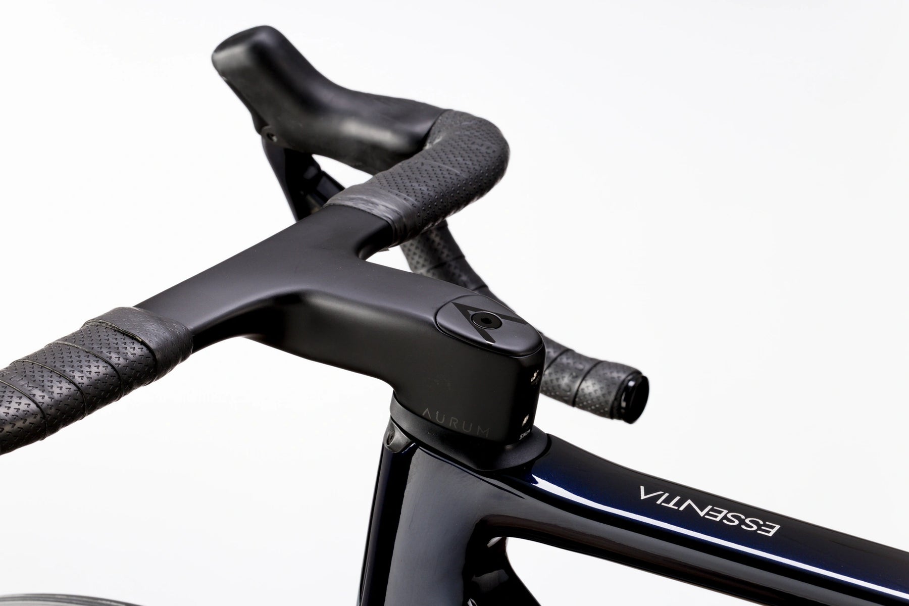 CLEAN CABLE ROUTING, CLEANER RIDE