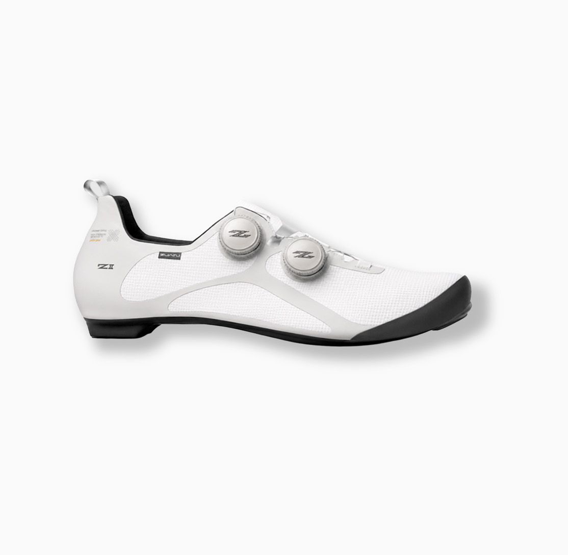 Zuatu Z2 white road cycling shoe side view
